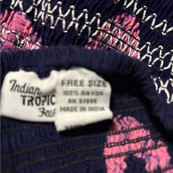 Indian Tropical Fashion. Free Size. It’s elastic so it fits several sizes. - Picture 7 of 8